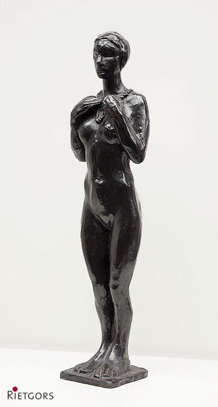 L. Zijl (1866-1947) - Staand vrouwelijk naakt. Ges. op voetplaat.